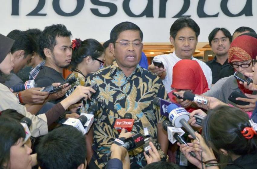 71Idrus Sekjen Golkar.jpg